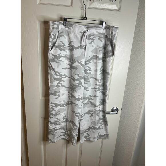 Avia Women's Light-weight Straight Leg Sweatpants Grey/White Camo NEW ~ Size XXL - Picture 1 of 7